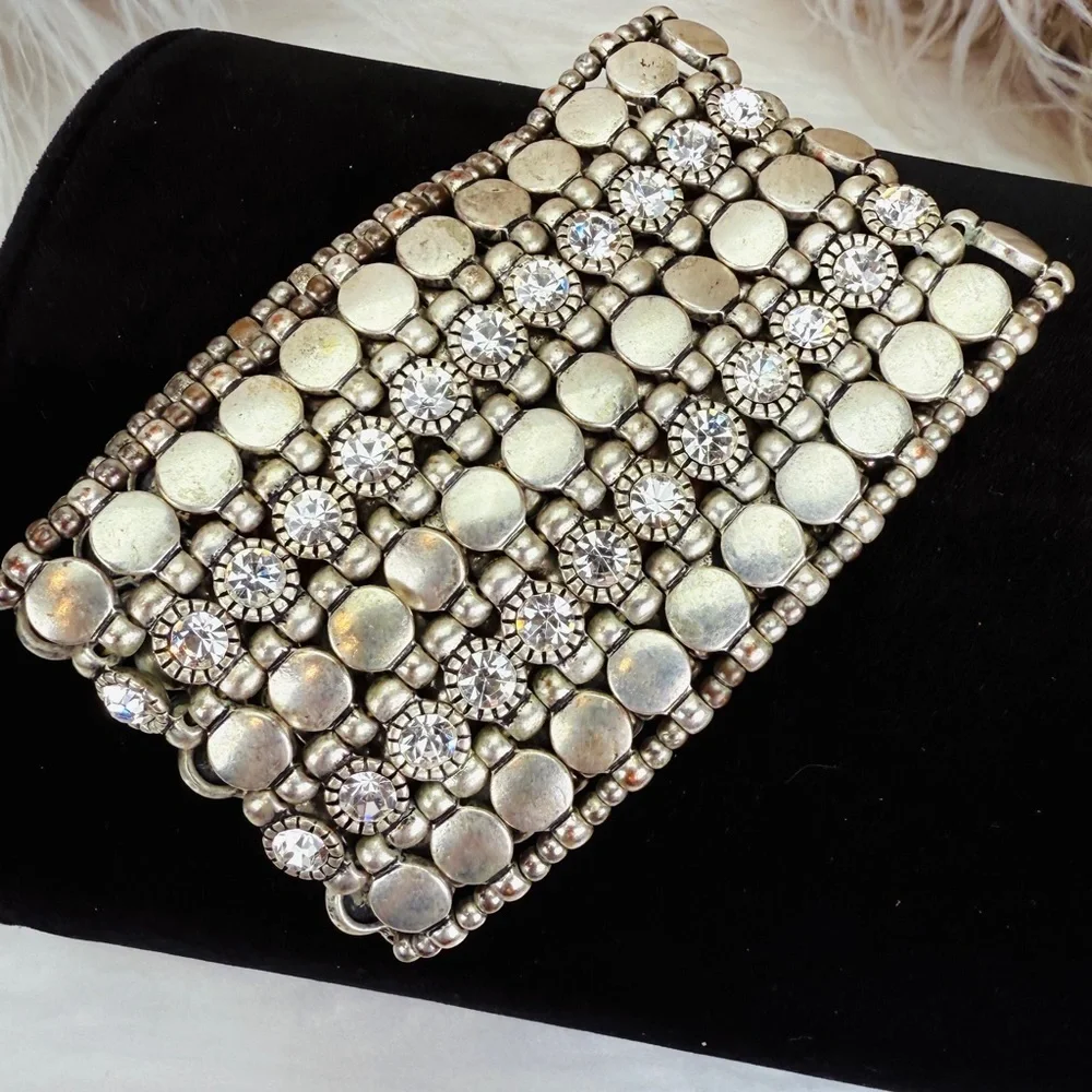 Vintage aged Silvertone crystal Beaded Stretch white band Bracelet